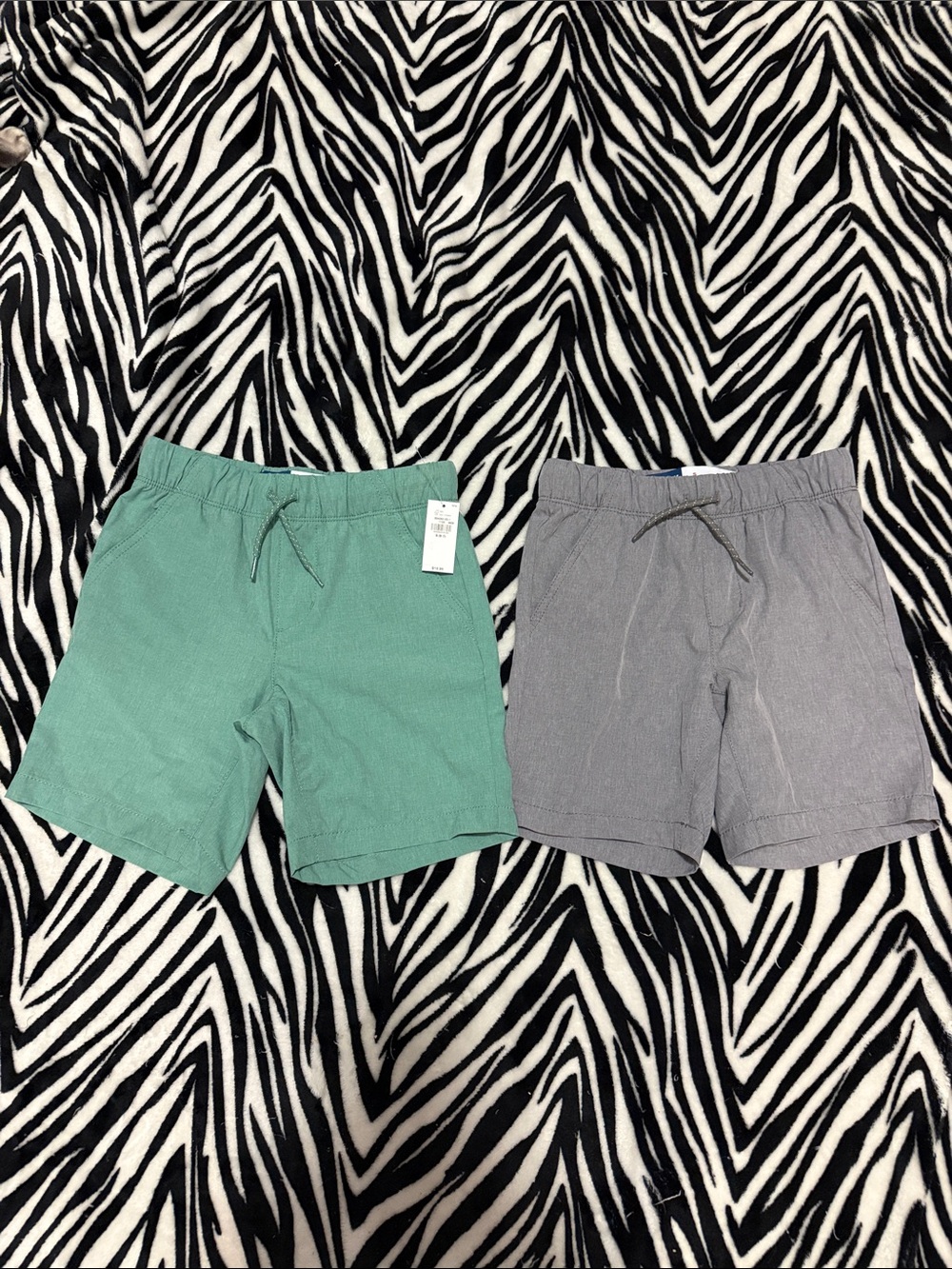 NWT Old Navy boys 6/7 shorts